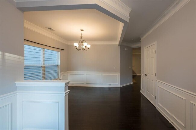 Photo - 840 Whisperwood Trail