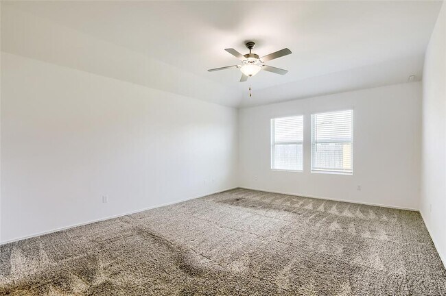 Photo - 309 Colthorpe Ln