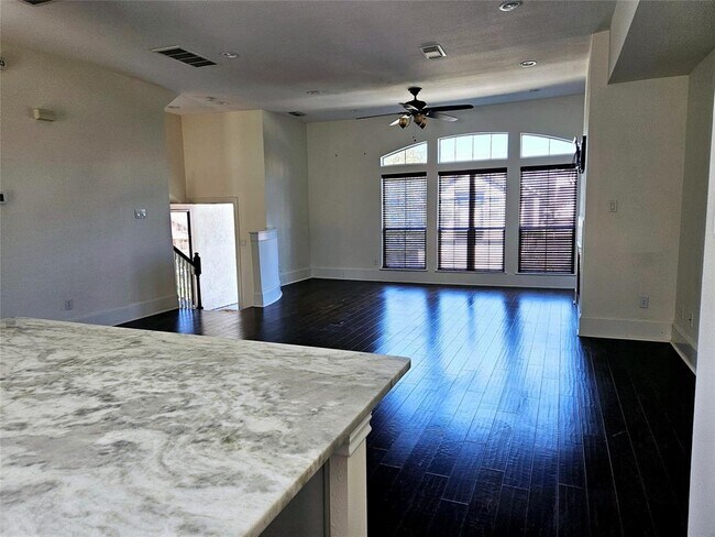 Photo - 1701 Summer St