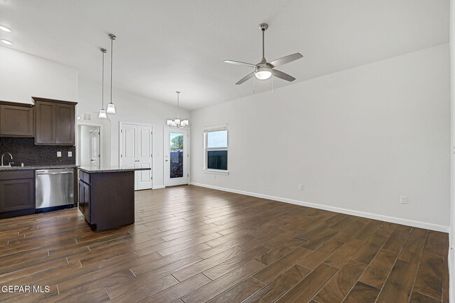 Photo - 5913 Ruidoso Downs St