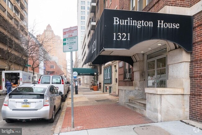 Building Photo - 1321 Spruce St Unit 7F Rental