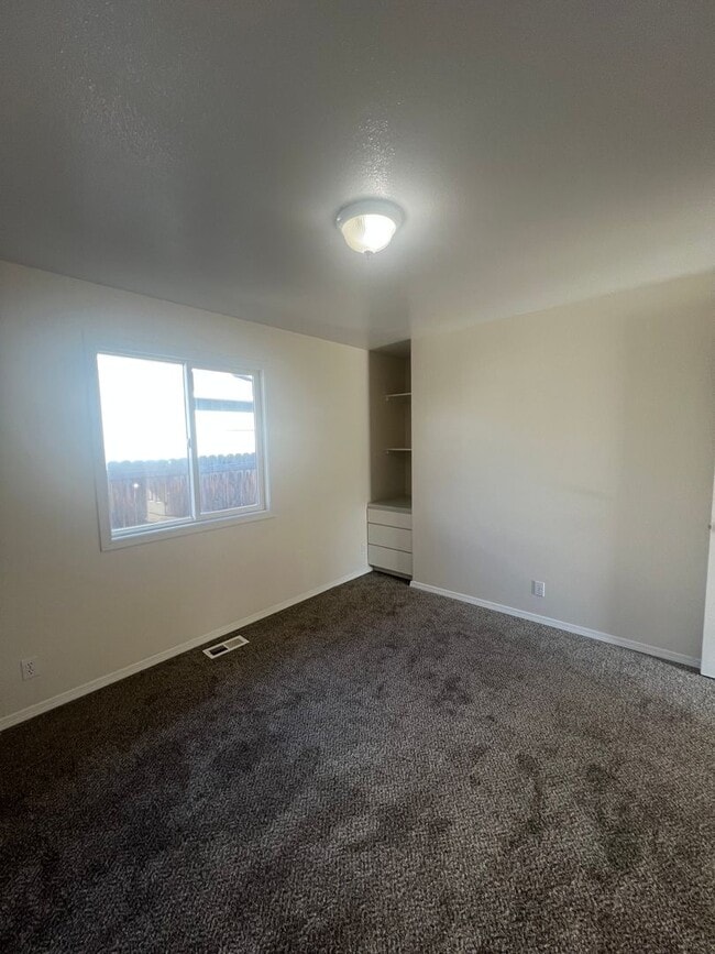 Photo - 3 bedroom 2 bath in a beautiful, spacious Meridian Neighborhood!