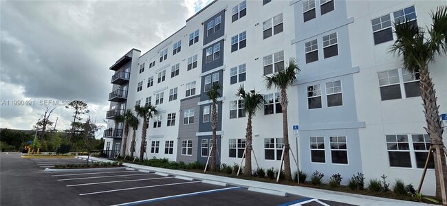 Photo - 5579 Millennia Park Dr Unit 124