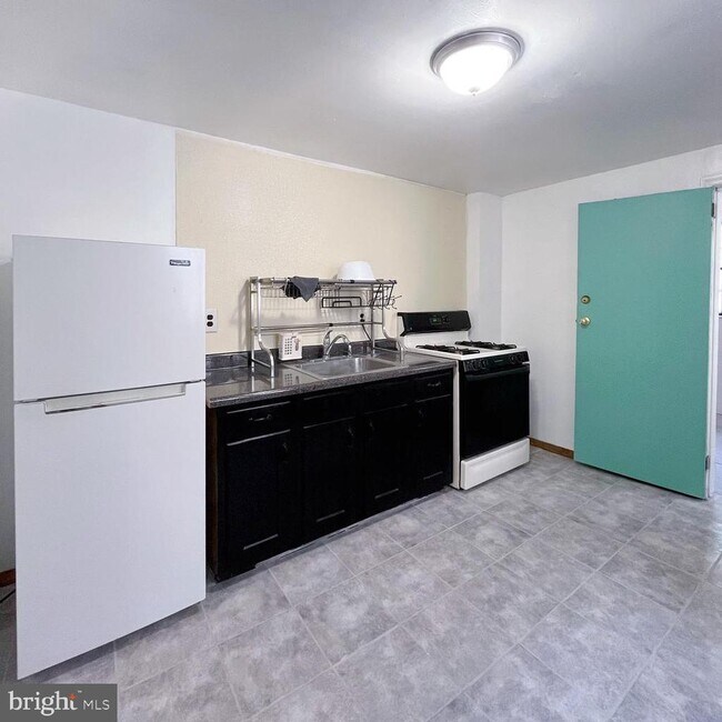 1811 E Sergeant St