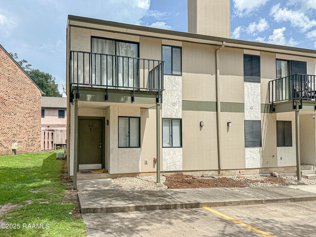 Building Photo - 3500 E Simcoe St Unit Apt 62