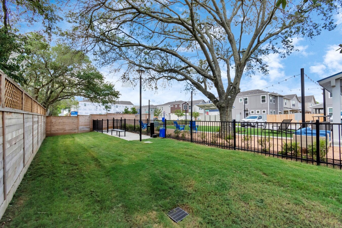 Photo - 16108 Oregon Oak Dr