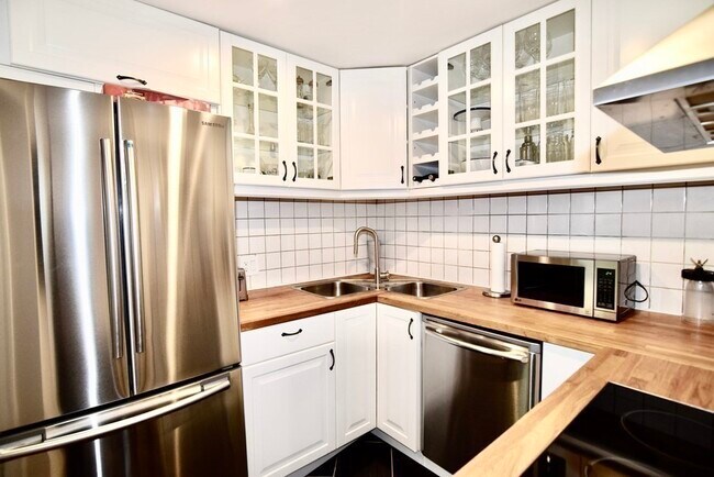 125 Beacon St Unit 10