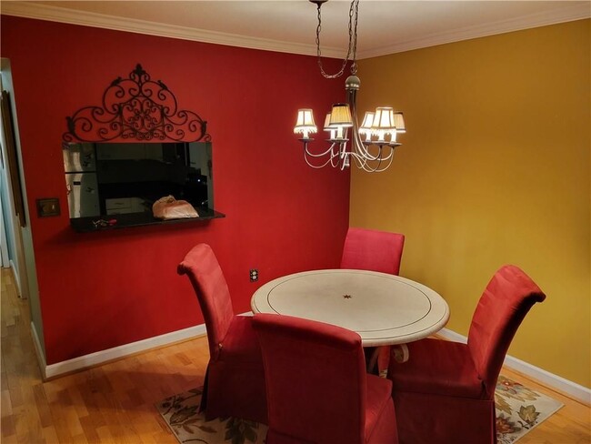 Photo - 2870 Pharr Ct S Northwest