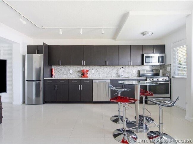 Photo - 525 Meridian Ave Unit 305