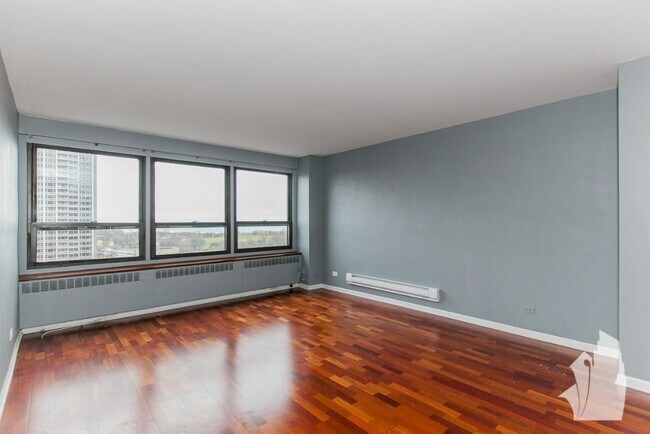 Photo - 4180 N Marine Dr Unit 1310