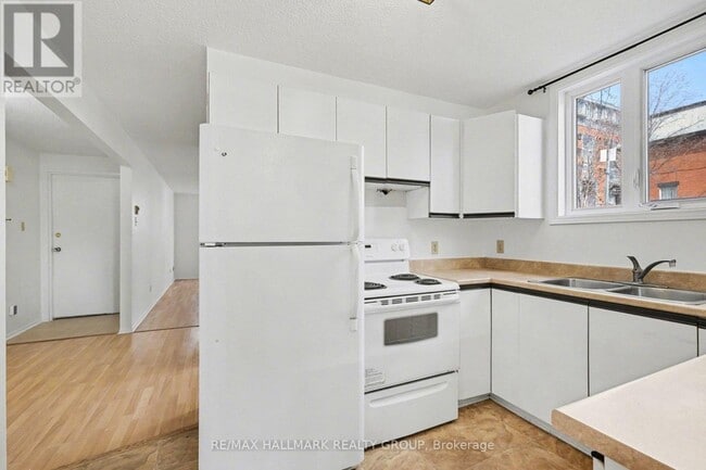 Photo - 112 Barrette St Unit 1