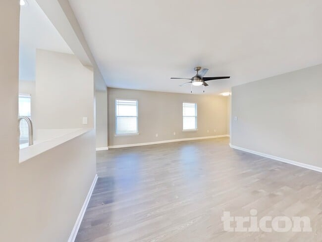 Photo - 127 Straw Pond Way