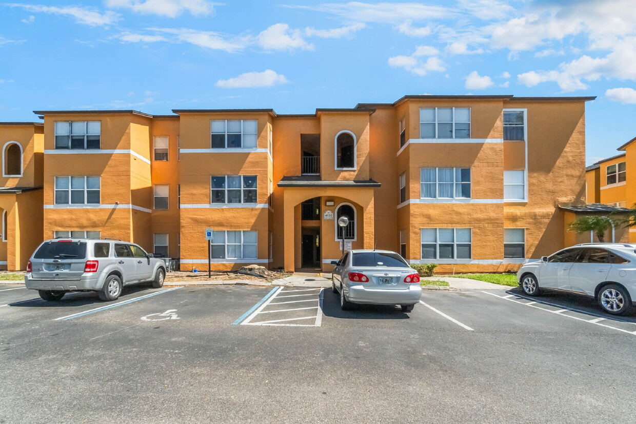 *$50 RENT DISCOUNT!* Charming 1-Bedroom Co... - *$50 RENT DISCOUNT!* Charming 1-Bedroom Co...