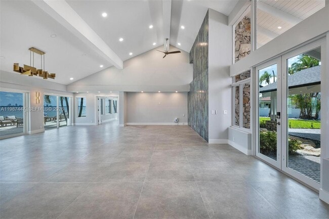 Photo - 1365 Bay Terrace