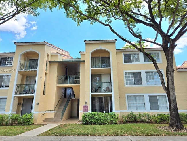Building Photo - 1715 Village Blvd Unit 205