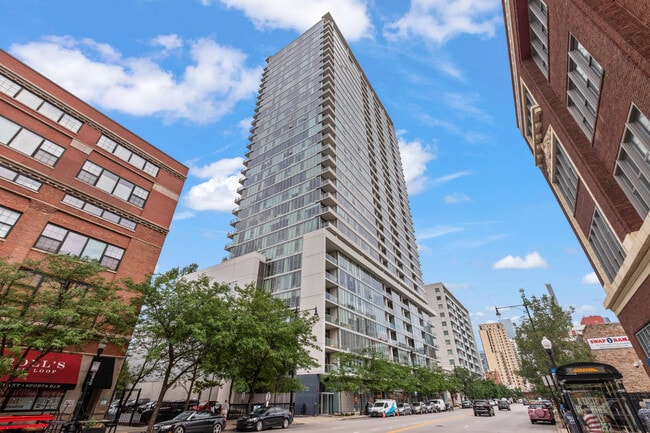 Building Photo - 1720 S Michigan Ave Unit 914 Rental