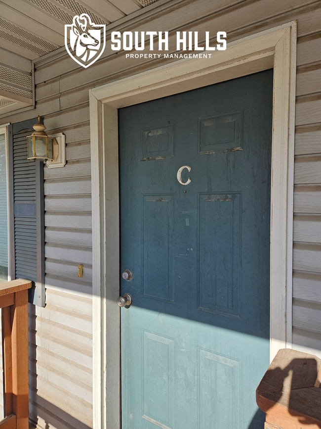 Photo - El2140 Unit 23-C
