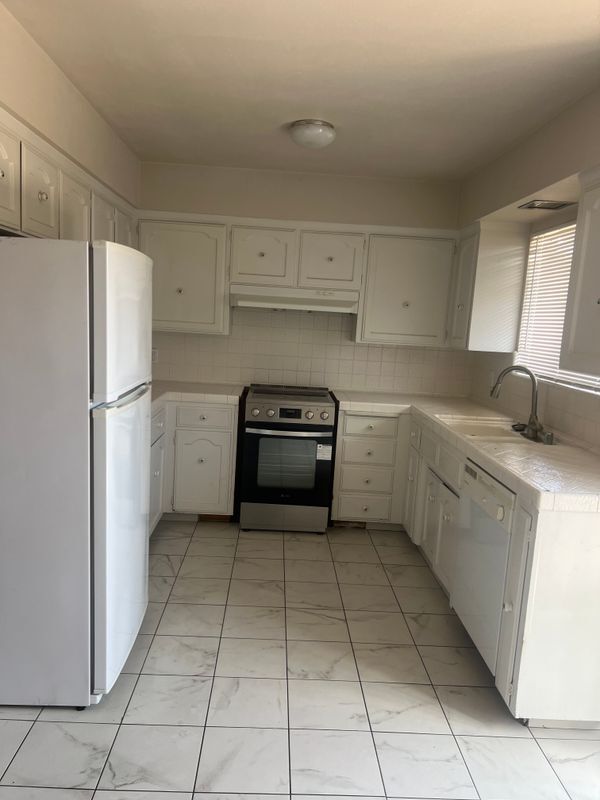 Photo - 3681 N Fruit Ave Unidad C