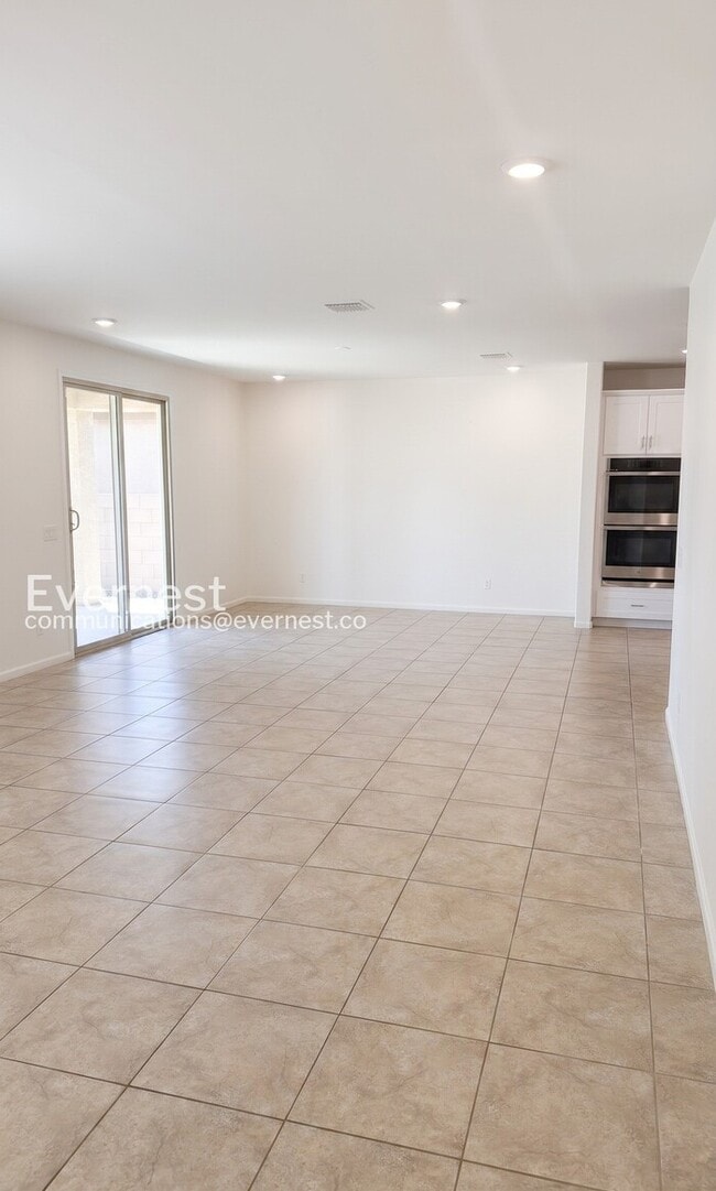 Photo - 3041 W Cres View Ln