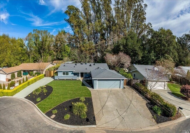 Building Photo - Charming Three Bedroom Browns Valley Retreat Rental