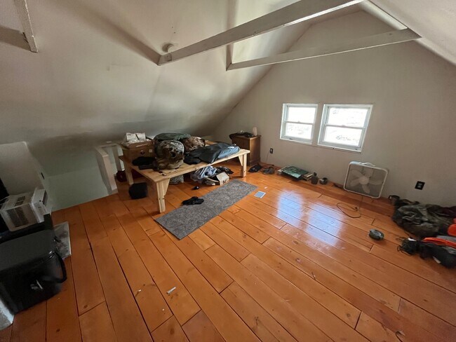 Photo - 528 N 5th St