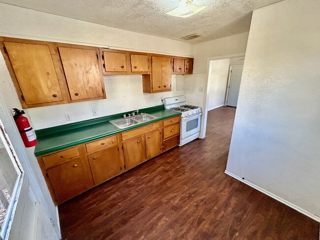 Photo - 804 N Stockton St