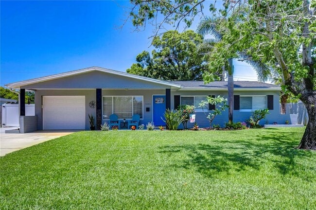 Building Photo - 5635 24th Ave N