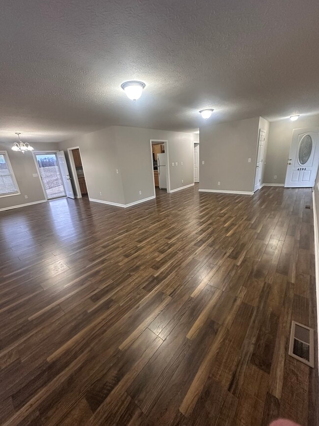 Photo - 4293 Bristow Rd