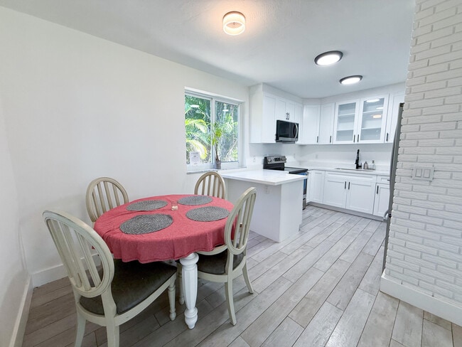 Building Photo - 2823 Polk St