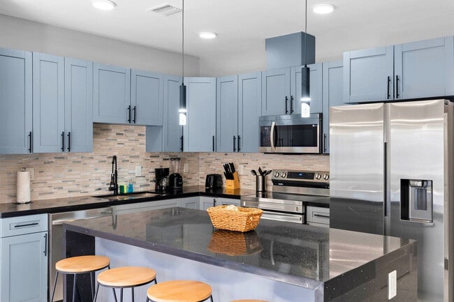 Photo - 1540 NW 46th St Unidad FL1-ID1254772P