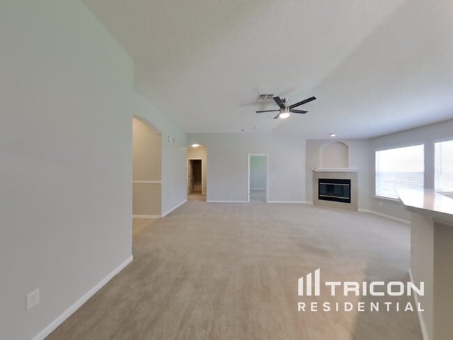 Photo - 892 Bonaparte Landing Ct