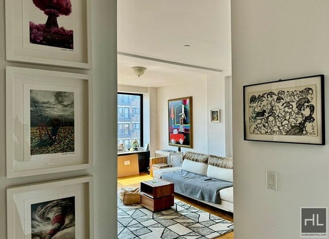 Photo - Gorgeous rent stabilized one bedroom with balcony Unidad 3B