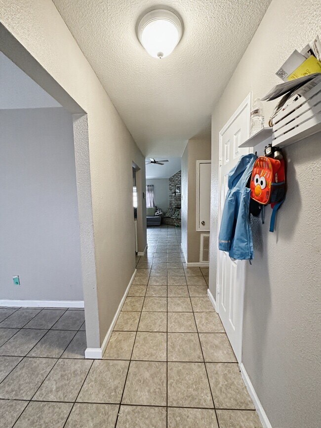 Photo - 5007 Monteith Dr