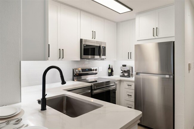 Photo - 777 Dunlavy St Apartment Unit 8311