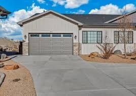 Photo - 1870 Wellington Ave