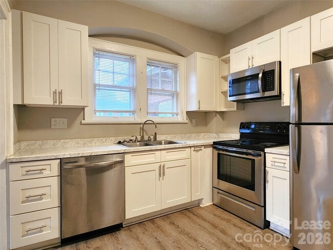Photo - 337 N 9th St