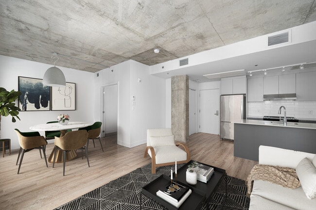 Building Photo - Wilcox Apartments Saint Henri