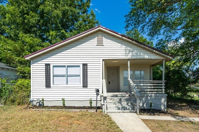 Building Photo - 1626 12th Ave N