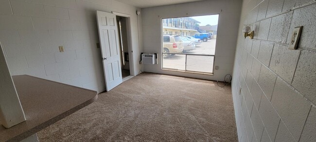 Photo - 112 E Cherry St