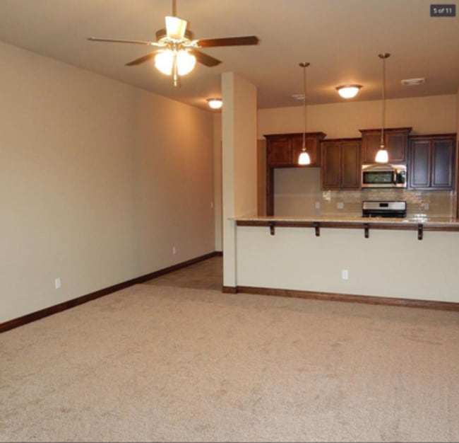 Photo - 1ST MONTH RENT FREE!!