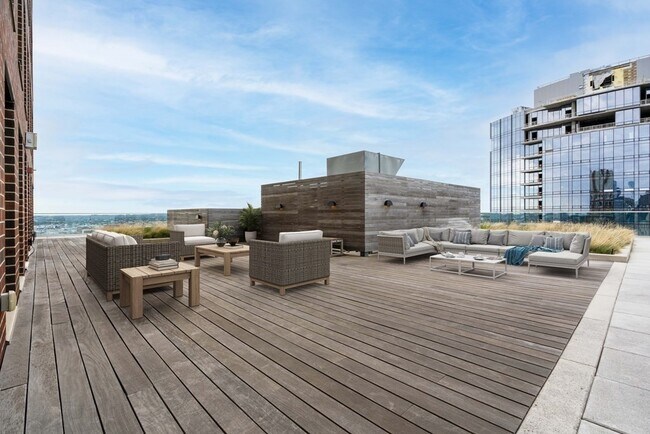 Photo - 406 Stuart St Unidad PH1