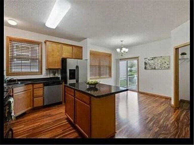 Photo - 10012 Iris Ln