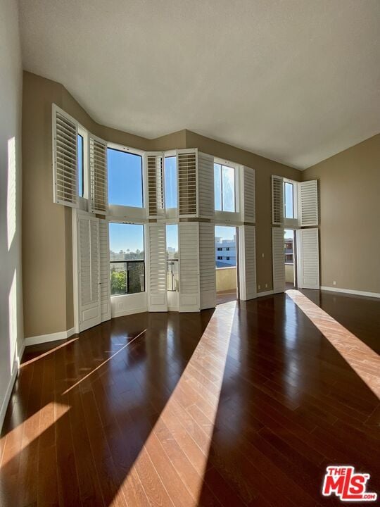 Photo - 2332 Fox Hills Dr Unit 307