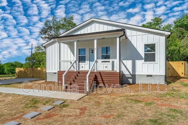 Building Photo - 7 2nd Ave