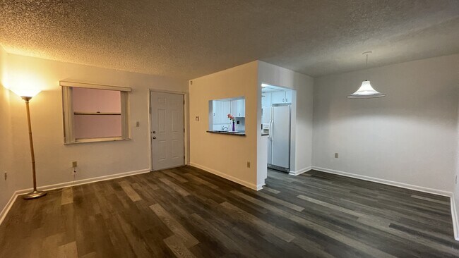 Photo - 1855 W 60th St