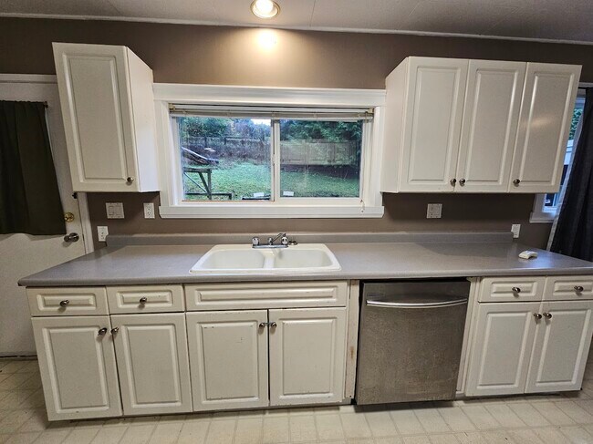 Photo - 34126 George Ferguson Way