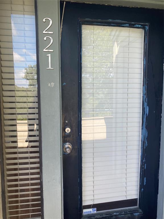 Building Photo - 2612 San Pedro St Unit 221