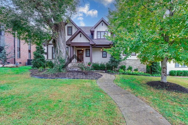 Building Photo - 210 38th Ave N