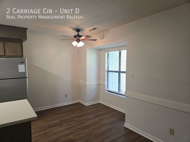 Photo - 2 Carriage Cir Unit D