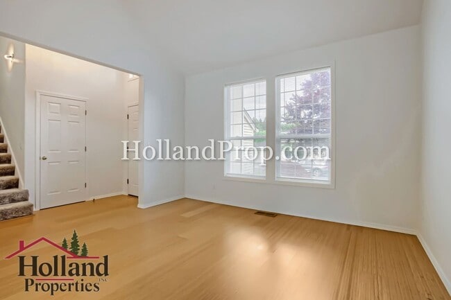 Photo - Modern 4-Bedroom Home with Fireplace & Private Backyard in Beaverton
